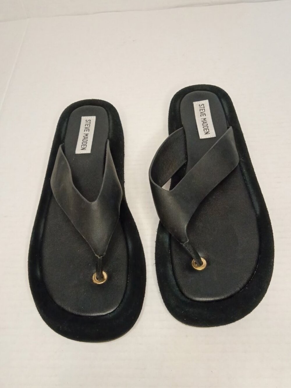 Steve Madden Kylen Black Leather Flatform Thong Sandals Fits Women’s 7